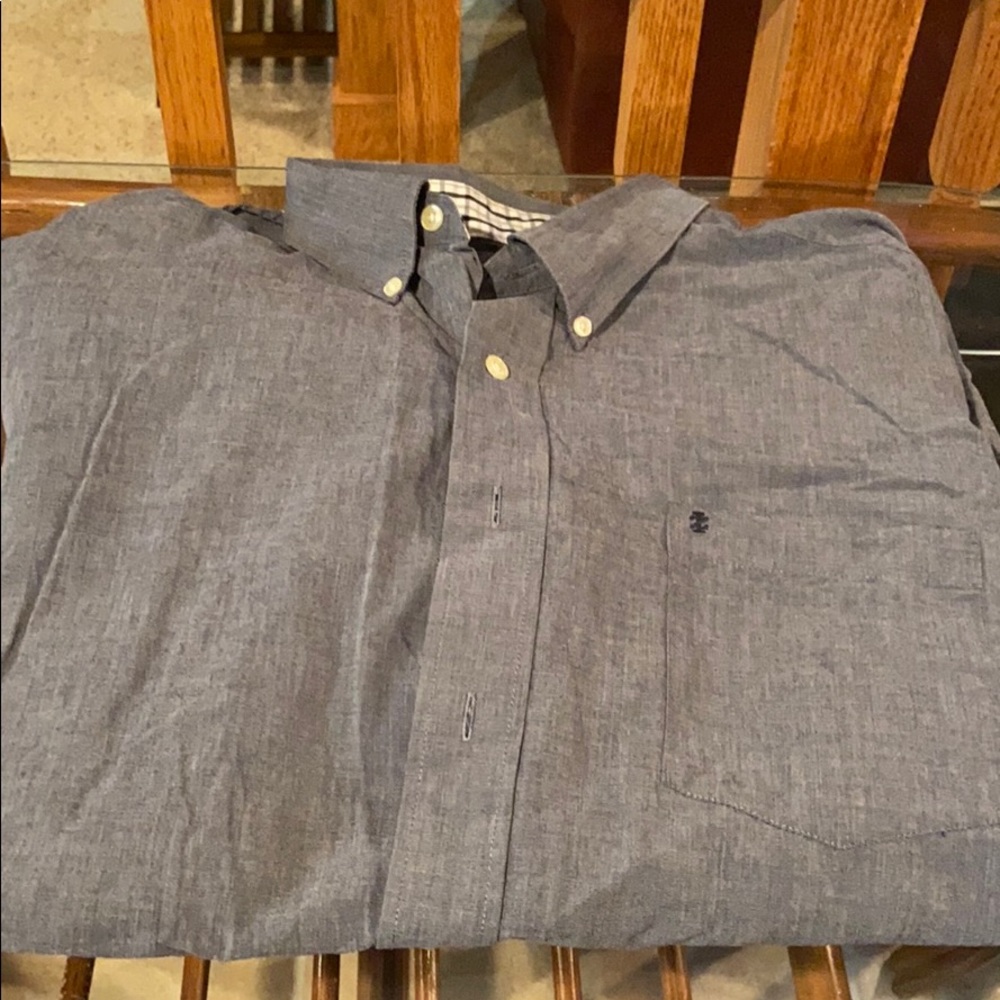 Izod collard shirt- never worn